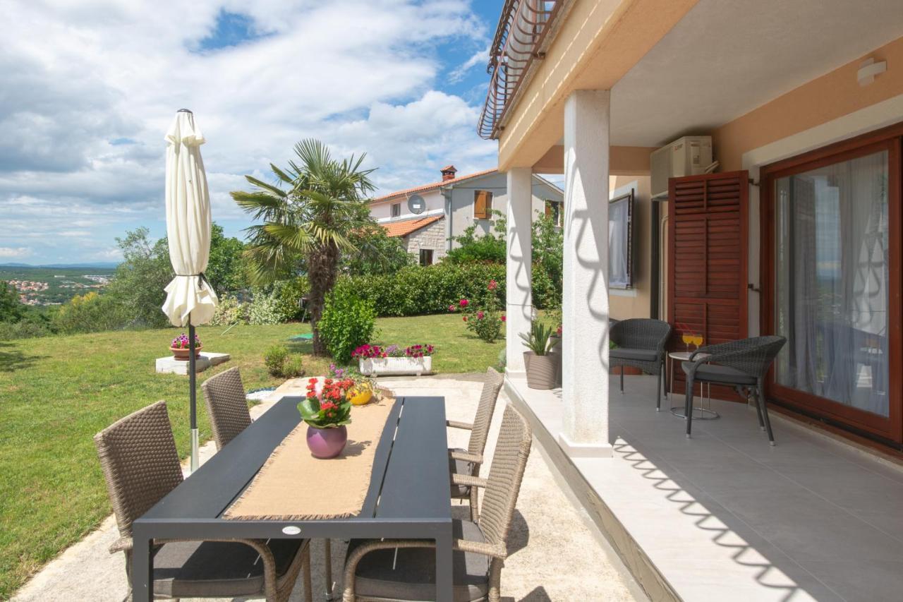 Apartment Alex Labin  Bagian luar foto
