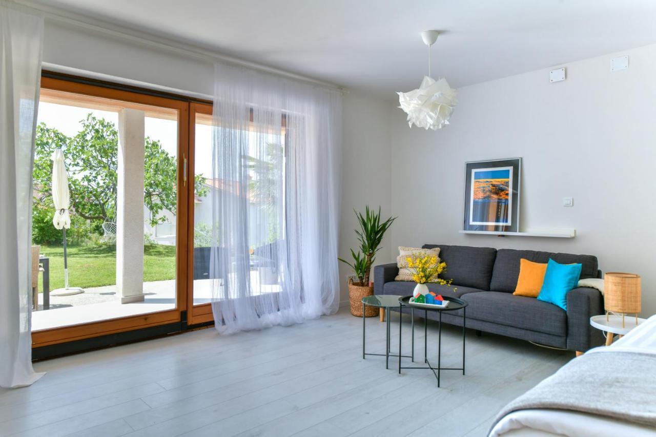 Apartment Alex Labin  Bagian luar foto